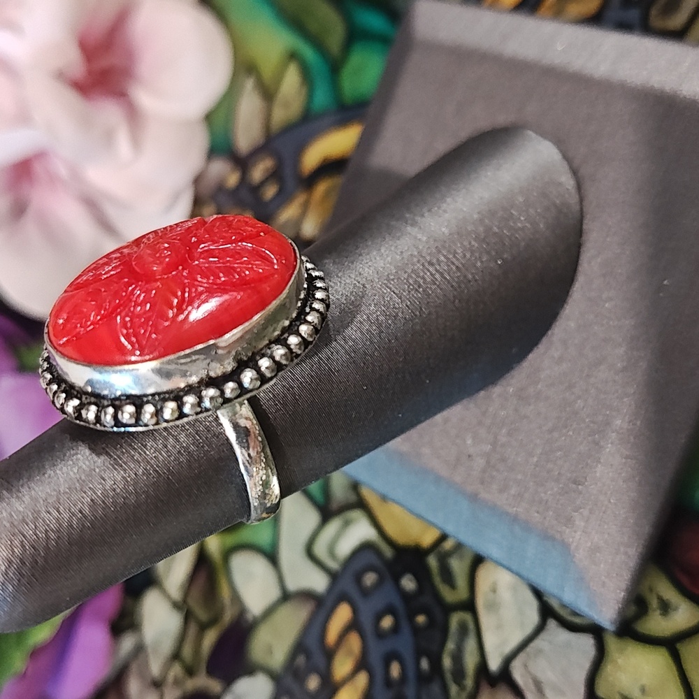 Red Coral Floral Carved Gemstone Ring - Size 6 - Picture 3 of 8